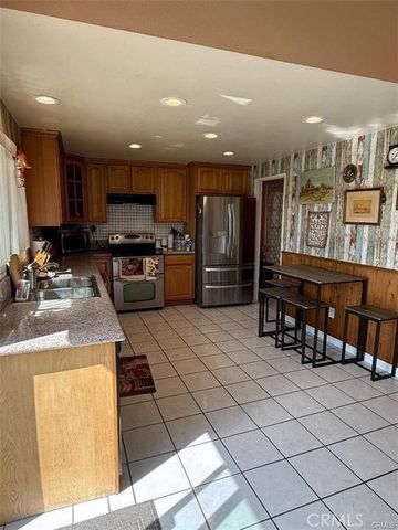 13765 Algranti, Sylmar, CA 91342