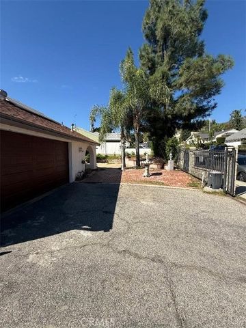 13765 Algranti, Sylmar, CA 91342