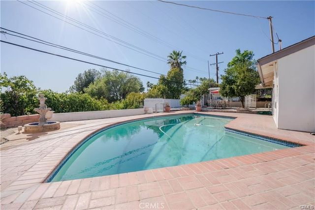 13765 Algranti, Sylmar, CA 91342