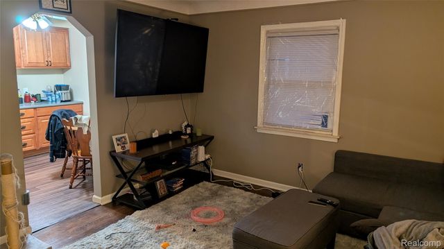 26431 Clancy Street, Roseville, MI 48066