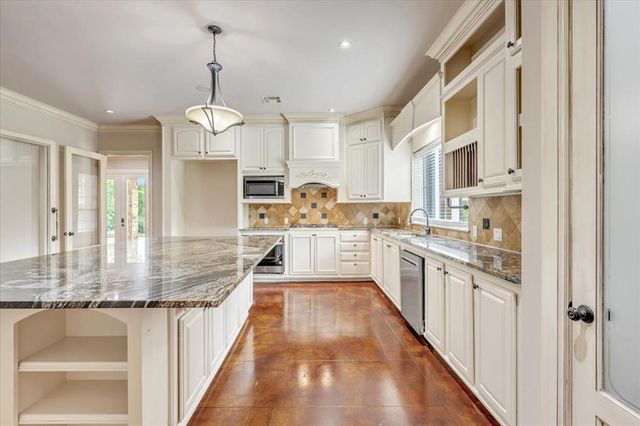 14000 Edmond Lake Drive, Jones, OK 73049