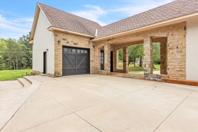 14000 Edmond Lake Drive, Jones, OK 73049