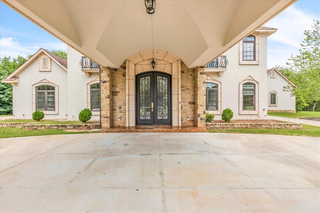 14000 Edmond Lake Drive, Jones, OK 73049