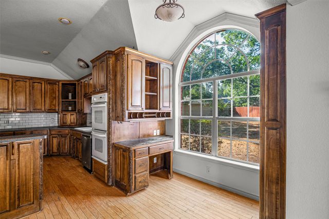 8816 The Briers Court, Granbury, TX 76049