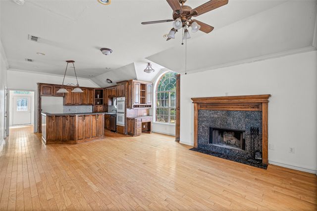 8816 The Briers Court, Granbury, TX 76049