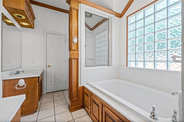 8816 The Briers Court, Granbury, TX 76049