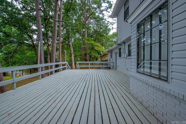 6 Lisa Court, Little Rock, AR 72212