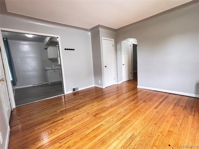 16069 Fairmount Drive, Detroit, MI 48205