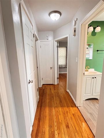 16069 Fairmount Drive, Detroit, MI 48205