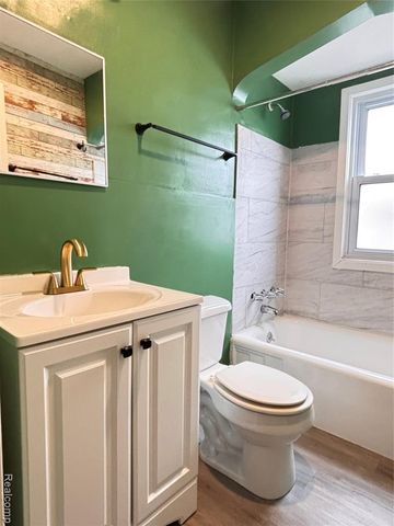 16069 Fairmount Drive, Detroit, MI 48205