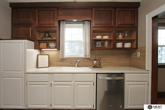 2760 S 13th Street, Lincoln, NE 68502