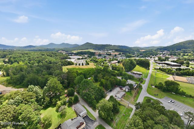22 Gardenia Way, Blairsville, GA 30512