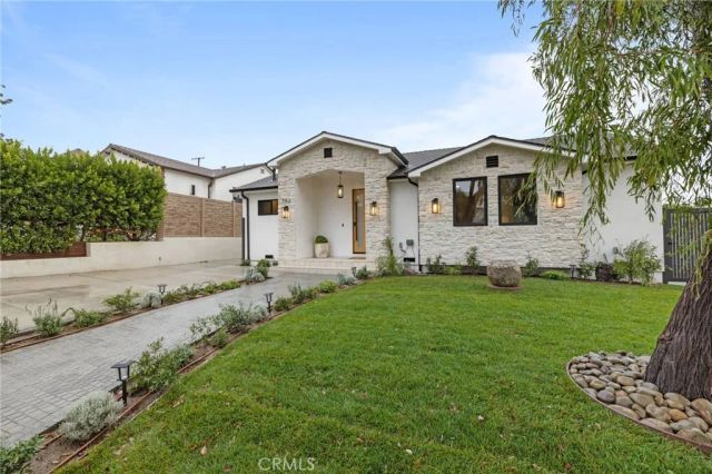 742 Groton, Burbank, CA 91504