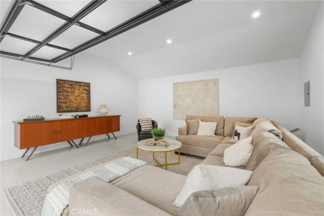 742 Groton, Burbank, CA 91504