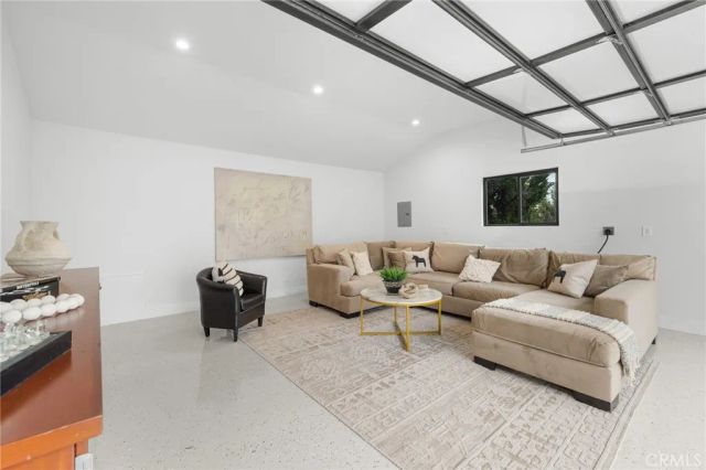 742 Groton, Burbank, CA 91504