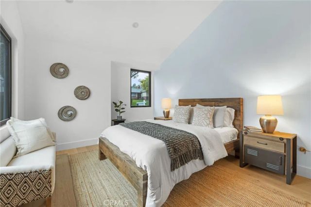 742 Groton, Burbank, CA 91504