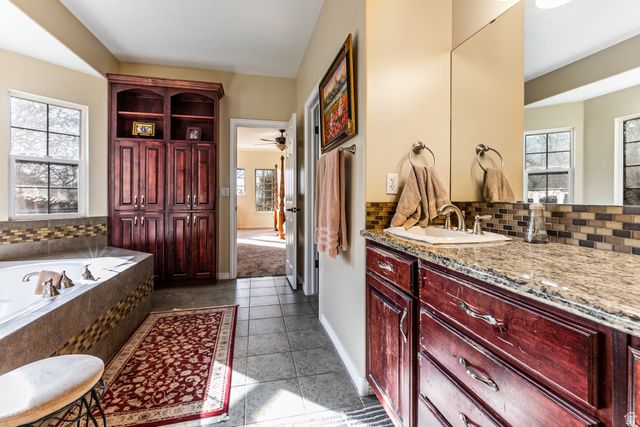 12321 S GRAYSTONE CT, Draper, UT 84020