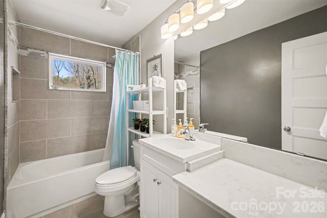 3945 Winfield Drive, Charlotte, NC 28205