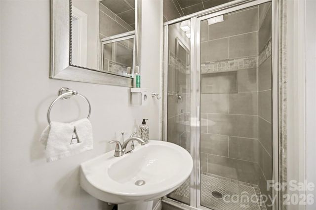 3945 Winfield Drive, Charlotte, NC 28205