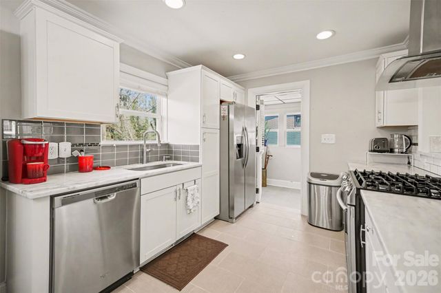 3945 Winfield Drive, Charlotte, NC 28205