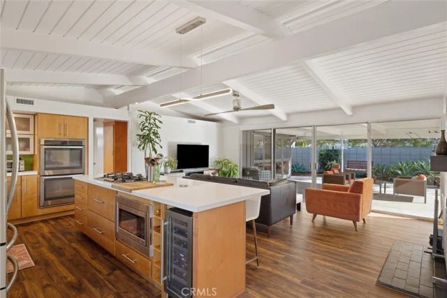 3202 N Studebaker Road, Long Beach, CA 90808