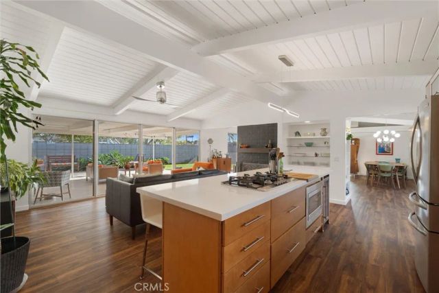 3202 N Studebaker Road, Long Beach, CA 90808