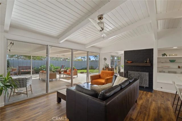 3202 N Studebaker Road, Long Beach, CA 90808