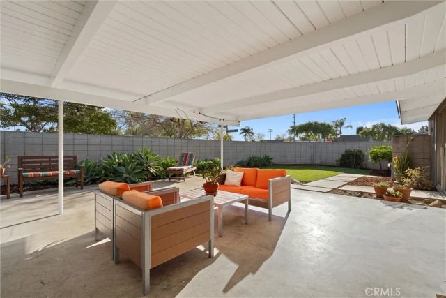 3202 N Studebaker Road, Long Beach, CA 90808