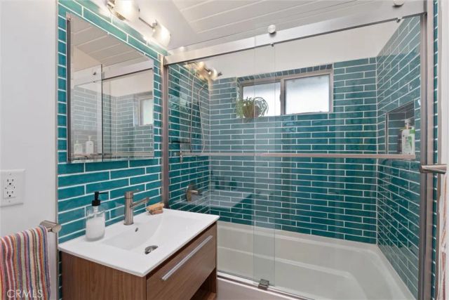 3202 N Studebaker Road, Long Beach, CA 90808