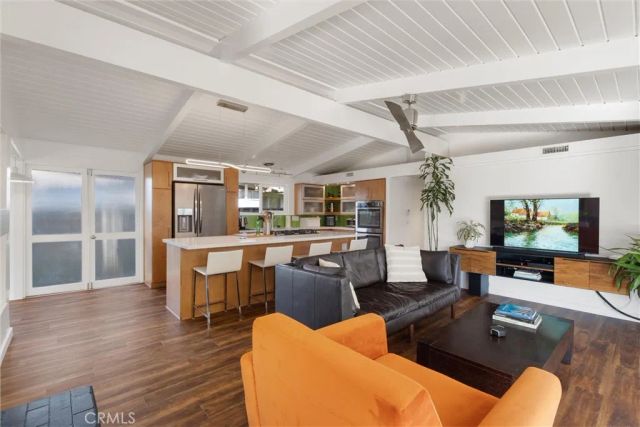 3202 N Studebaker Road, Long Beach, CA 90808