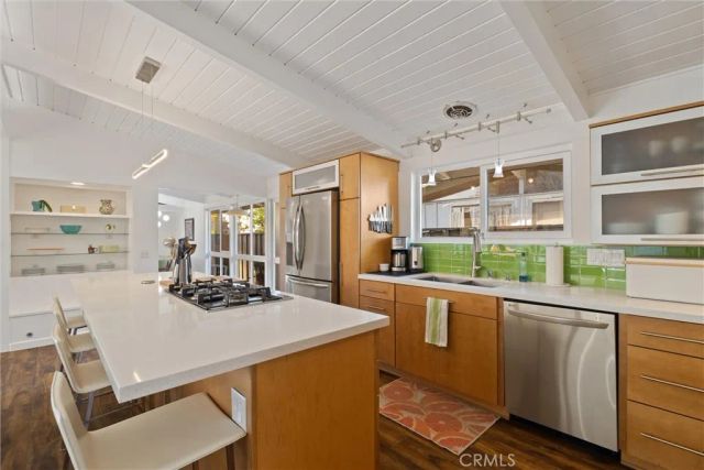 3202 N Studebaker Road, Long Beach, CA 90808