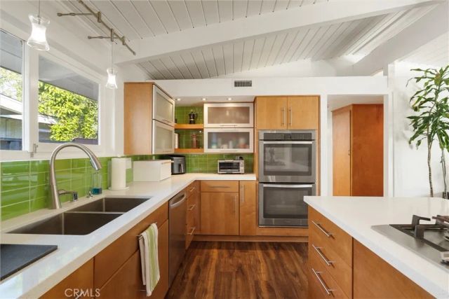 3202 N Studebaker Road, Long Beach, CA 90808