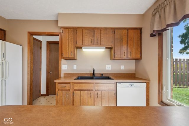 1212 Hickory Hill Road, Seymour, IN 47274