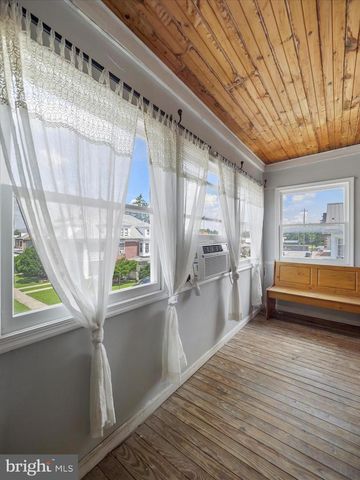 49 W COMMERCE STREET, Chambersburg, PA 17201