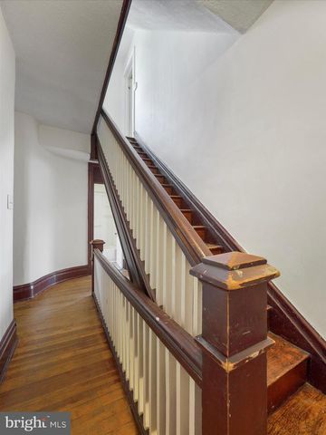 49 W COMMERCE STREET, Chambersburg, PA 17201