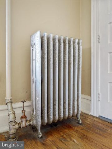 49 W COMMERCE STREET, Chambersburg, PA 17201