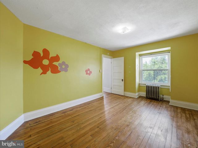 49 W COMMERCE STREET, Chambersburg, PA 17201