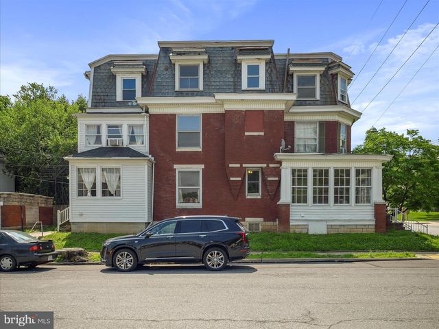 49 W COMMERCE STREET, Chambersburg, PA 17201