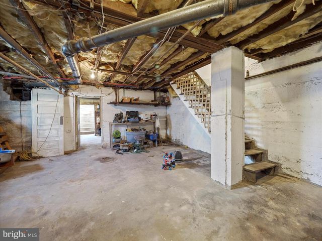 49 W COMMERCE STREET, Chambersburg, PA 17201