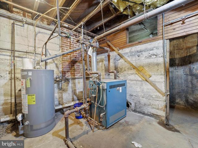 49 W COMMERCE STREET, Chambersburg, PA 17201