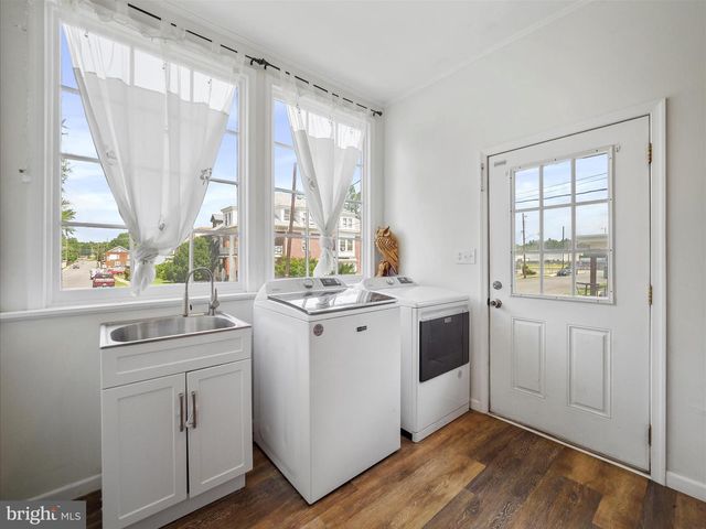 49 W COMMERCE STREET, Chambersburg, PA 17201