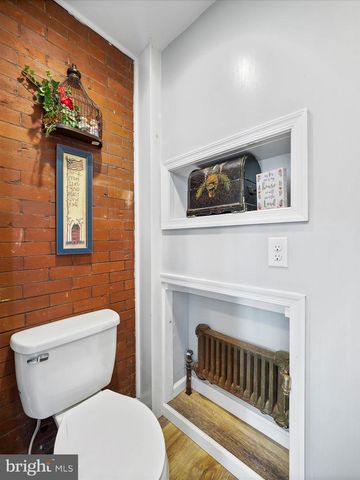 49 W COMMERCE STREET, Chambersburg, PA 17201