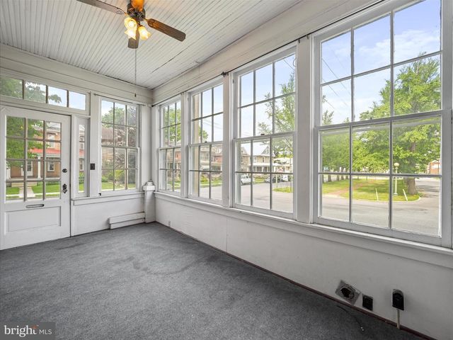 49 W COMMERCE STREET, Chambersburg, PA 17201