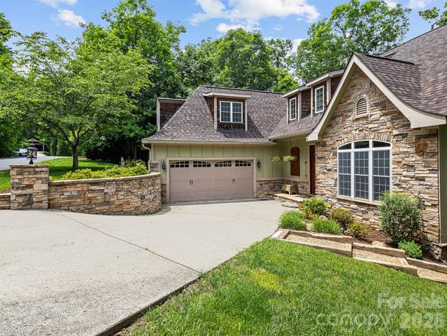 421 Purple Finch Court, Arden, NC 28704