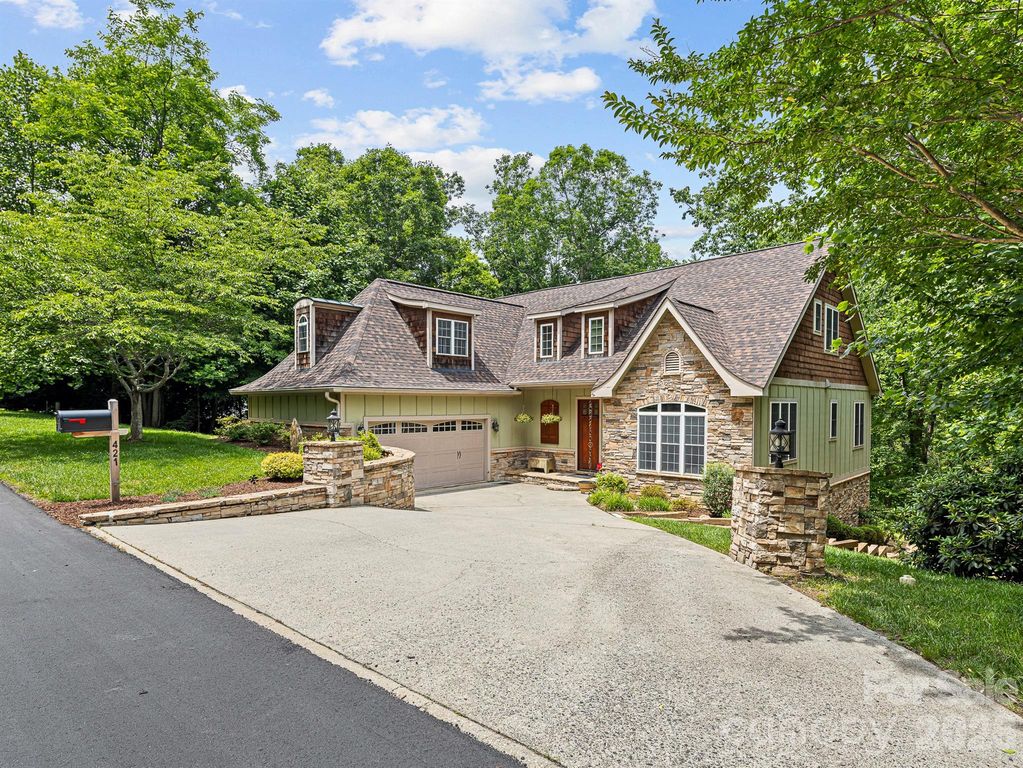 421 Purple Finch Court, Arden, NC 28704