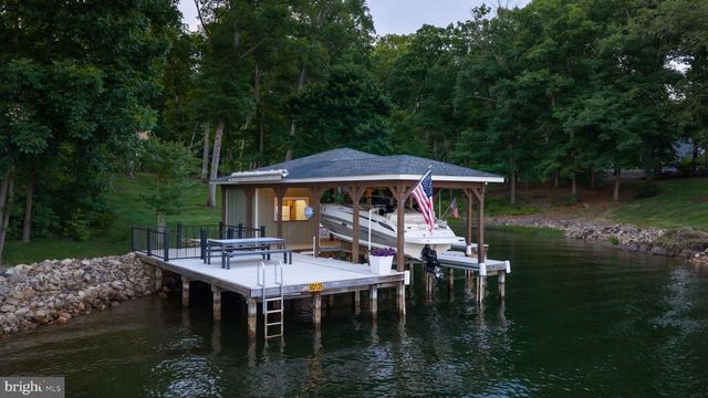 13422 BLACK WALNUT LN, Spotsylvania, VA 22551