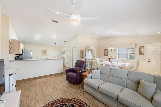 17300 SE 93RD HEYWARD AVENUE, The Villages, FL 32162