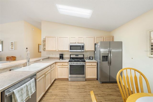 17300 SE 93RD HEYWARD AVENUE, The Villages, FL 32162