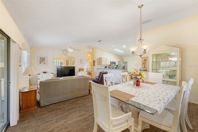 17300 SE 93RD HEYWARD AVENUE, The Villages, FL 32162