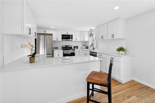 155 Birkshire Drive, Warwick, RI 02886